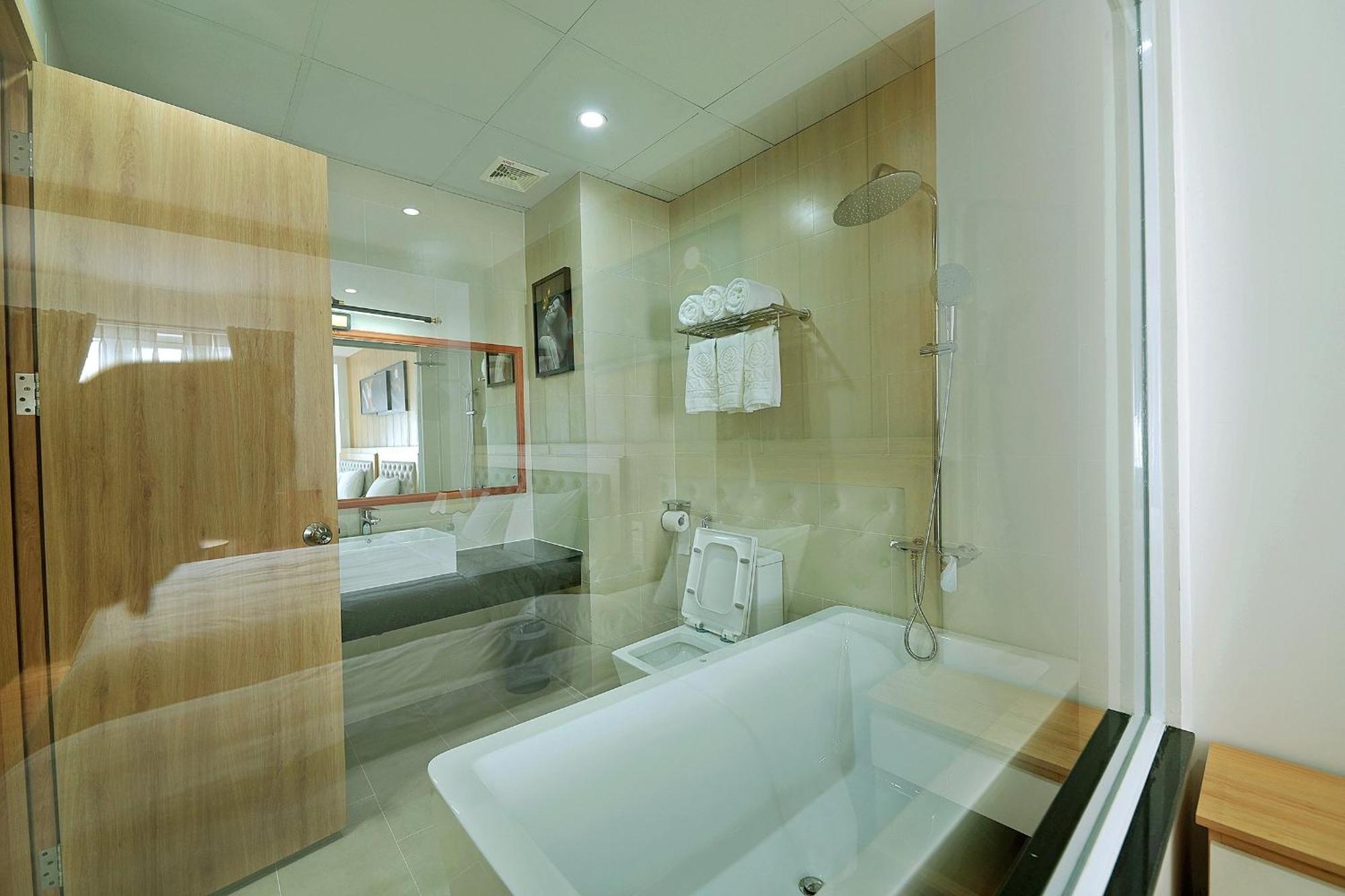 Khach San Xa Nu Hotel Kon Tum ภายนอก รูปภาพ