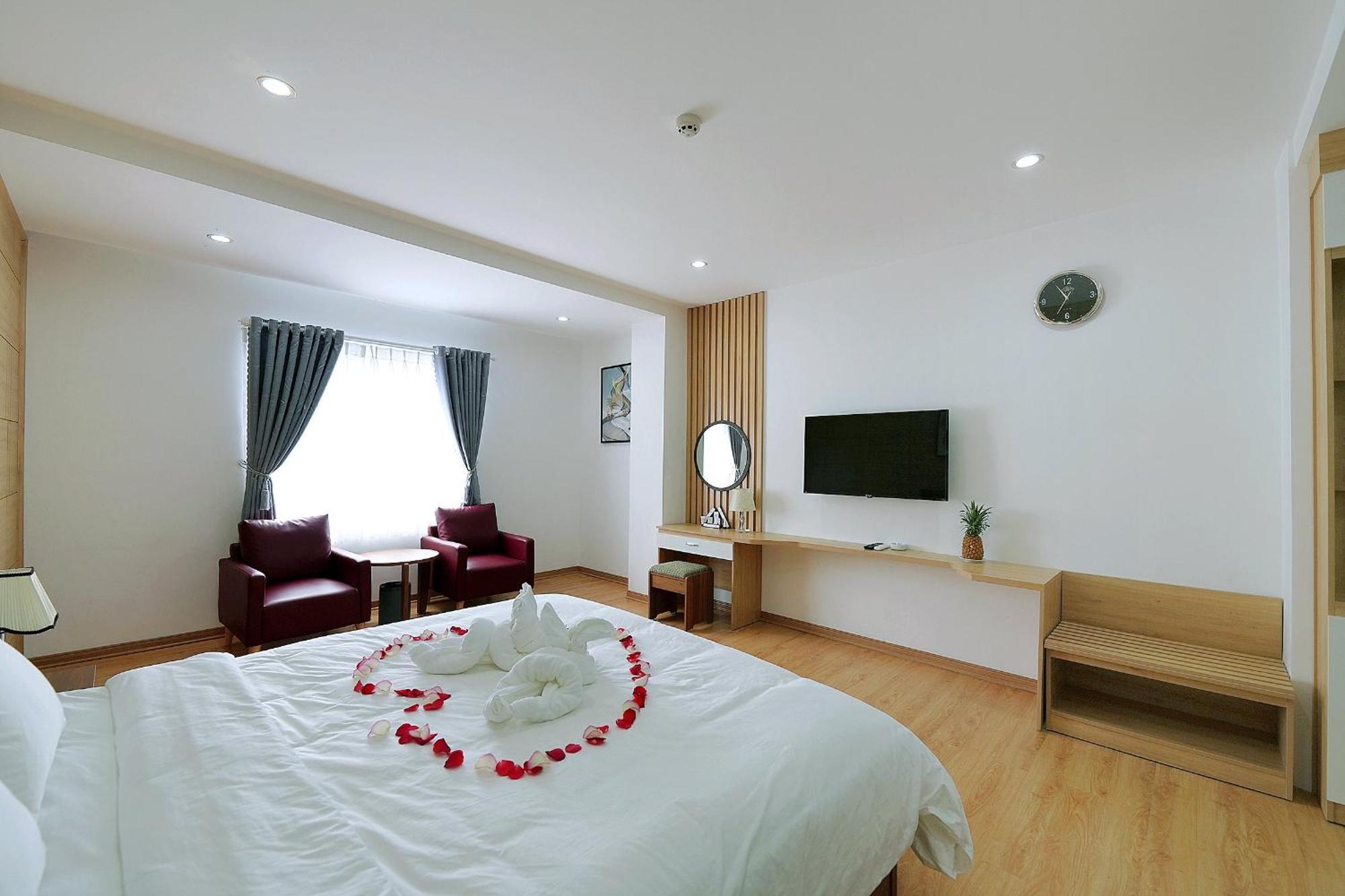 Khach San Xa Nu Hotel Kon Tum ภายนอก รูปภาพ