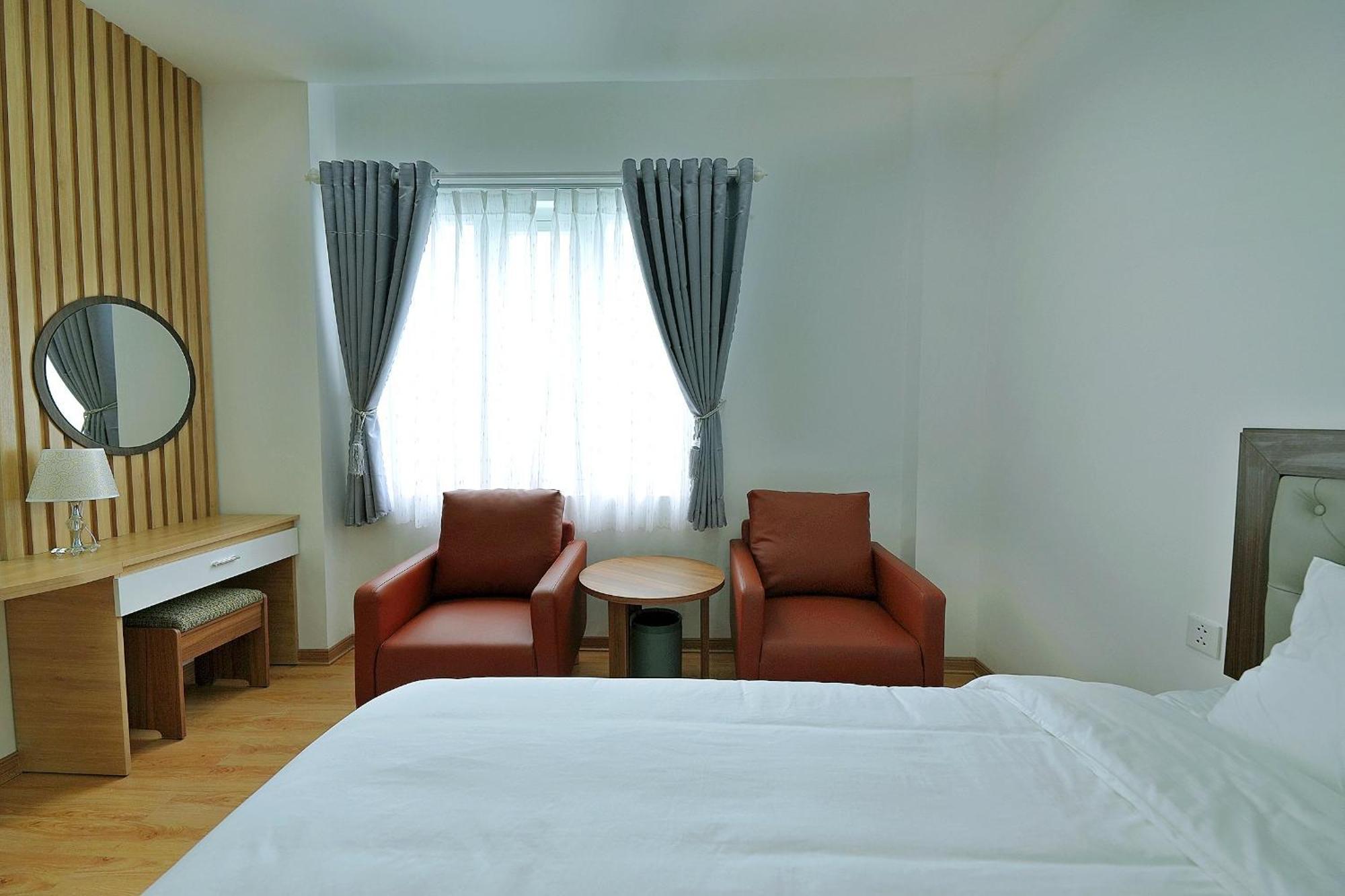 Khach San Xa Nu Hotel Kon Tum ภายนอก รูปภาพ